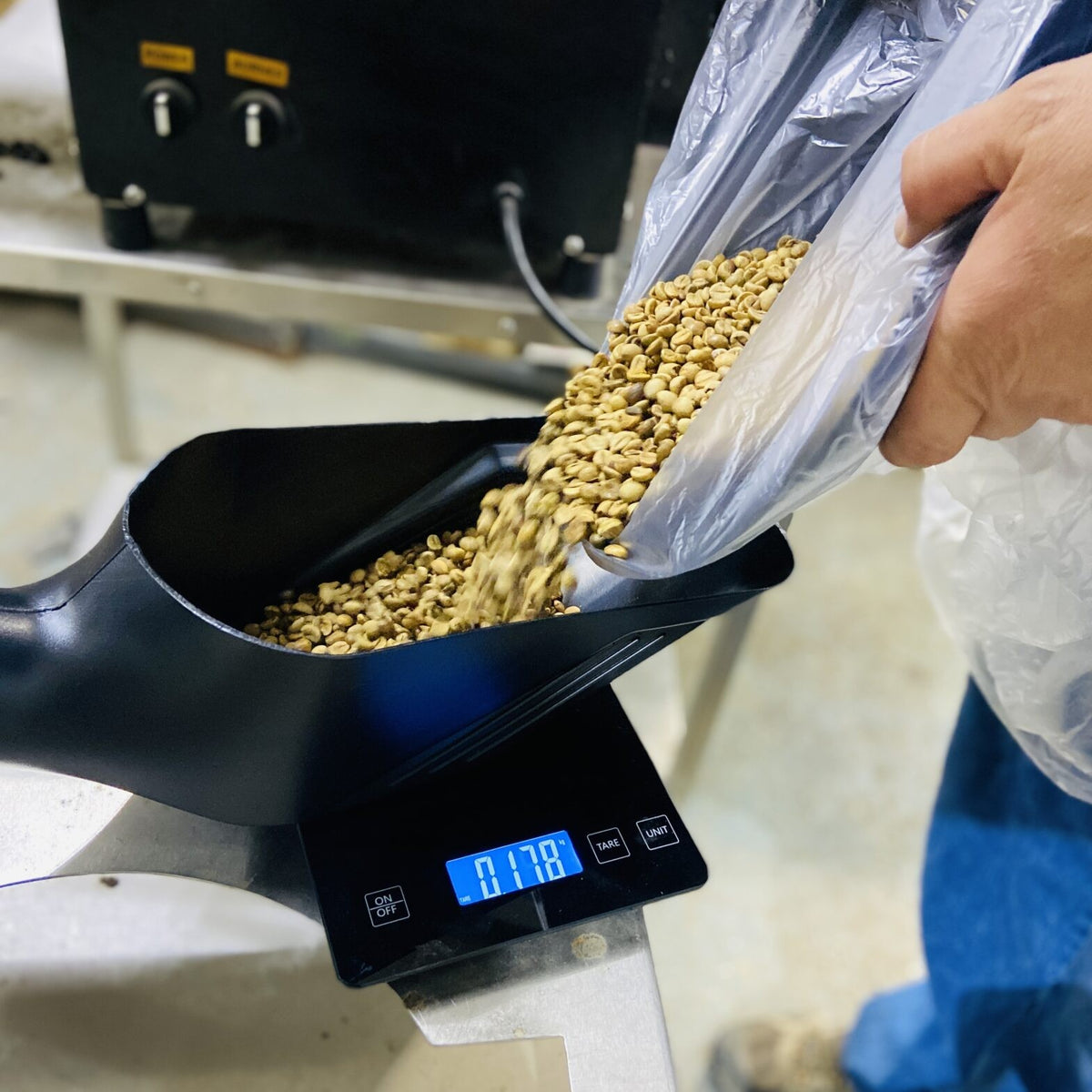Rattleware Half Kilo Bean Scale Scoop — image 4