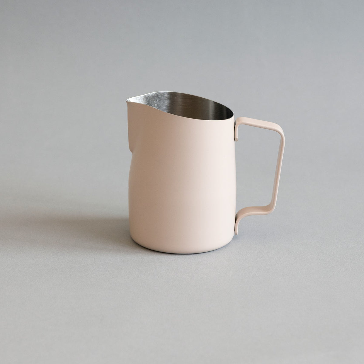 WPM x Slow Pour Supply 15oz Round Spout Latte Art Pitcher — image 8