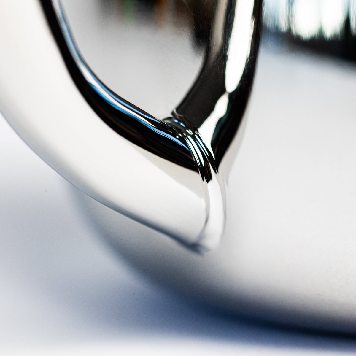 Hario Mirror Drip Kettle 400ml, Silver — image 3