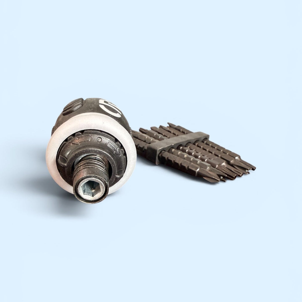 Rattleware Stubby Screwdriver with Interchangeable Tips — image 1