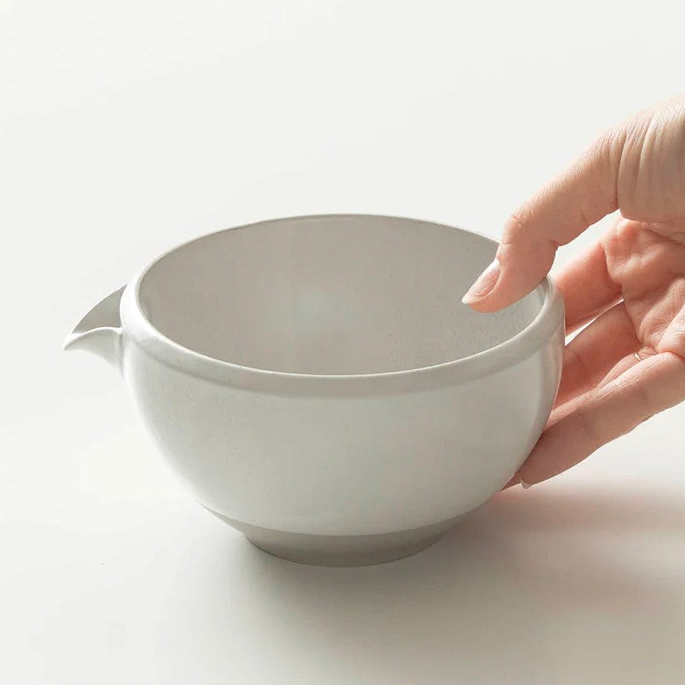 Origami Katakuchi Matcha Bowl Pour — image 1