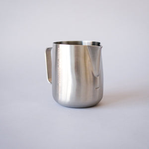 WPM Thames Collaboration Flat Top Latte Art Pitcher 600cc — image 4